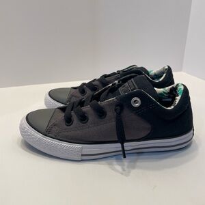 Converse Chuck Taylor All Star Low Top Sneaker in Black and Gray